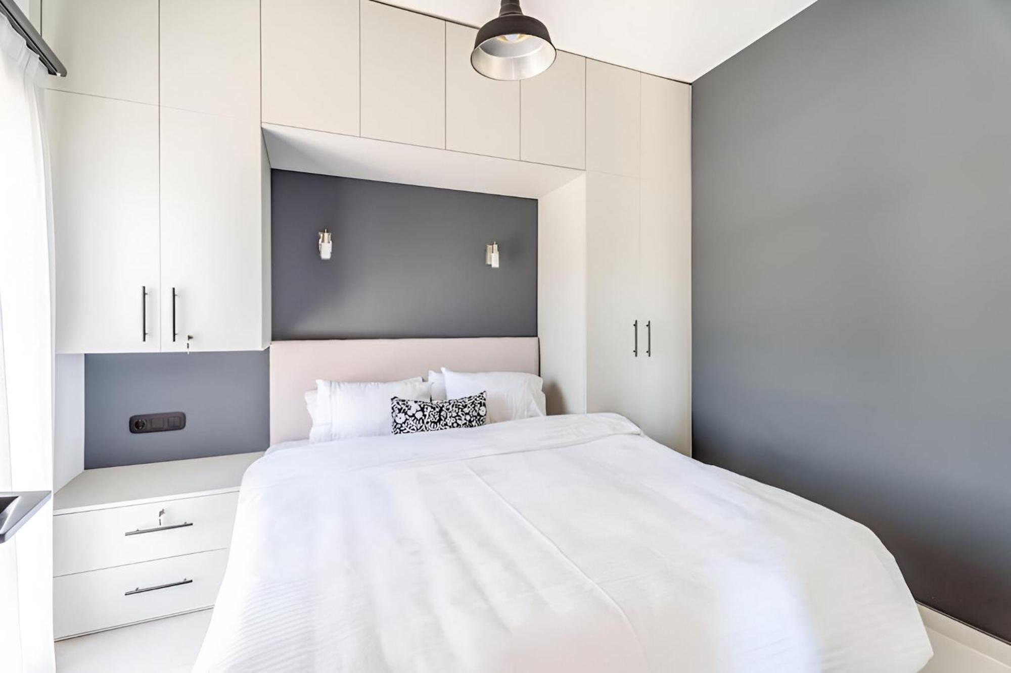 Elegant, Modern & Spacious Apartment In Thessaloniki With Balcony Extérieur photo